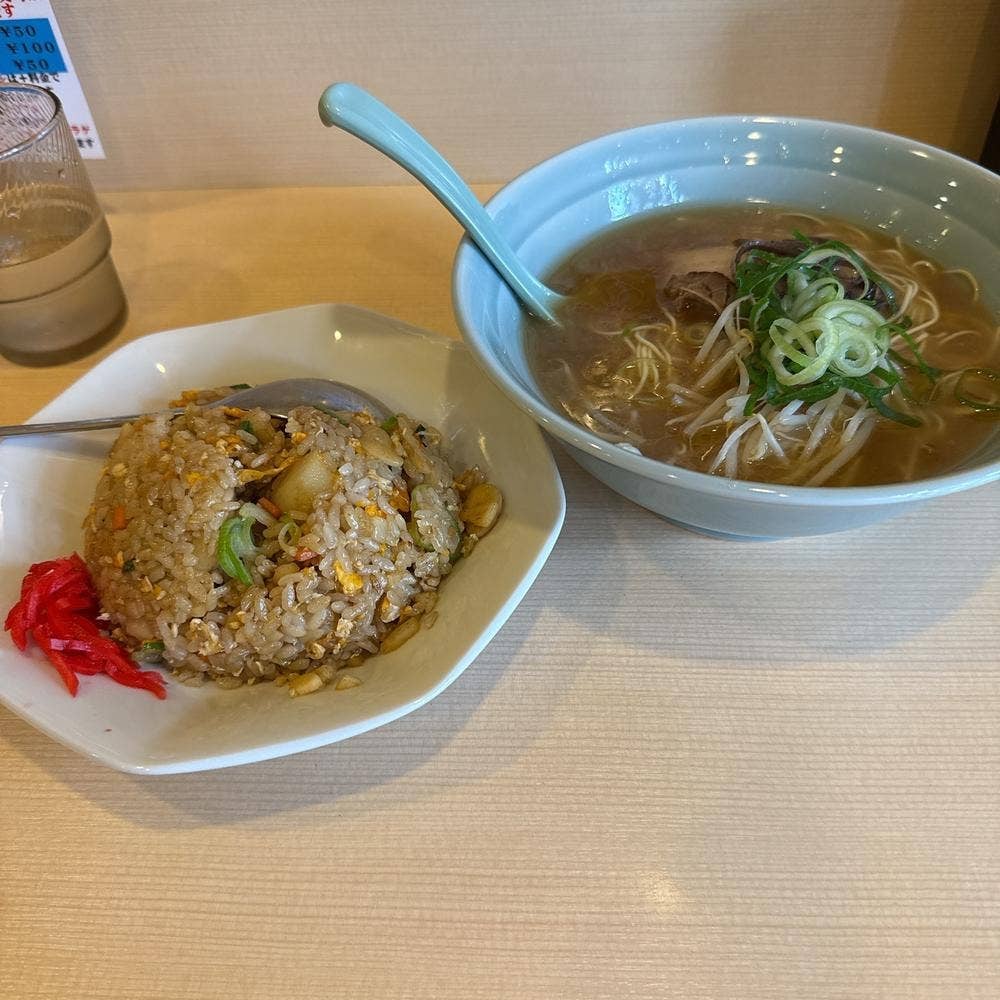 ラーメン しろ屋