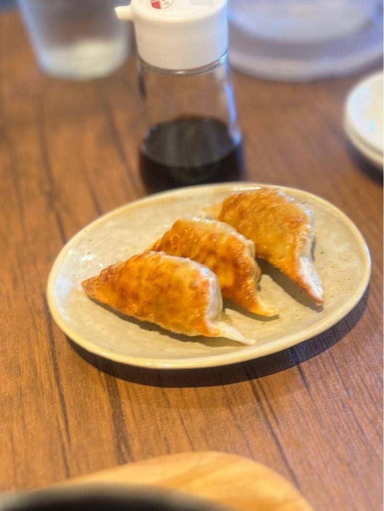 でやんす
