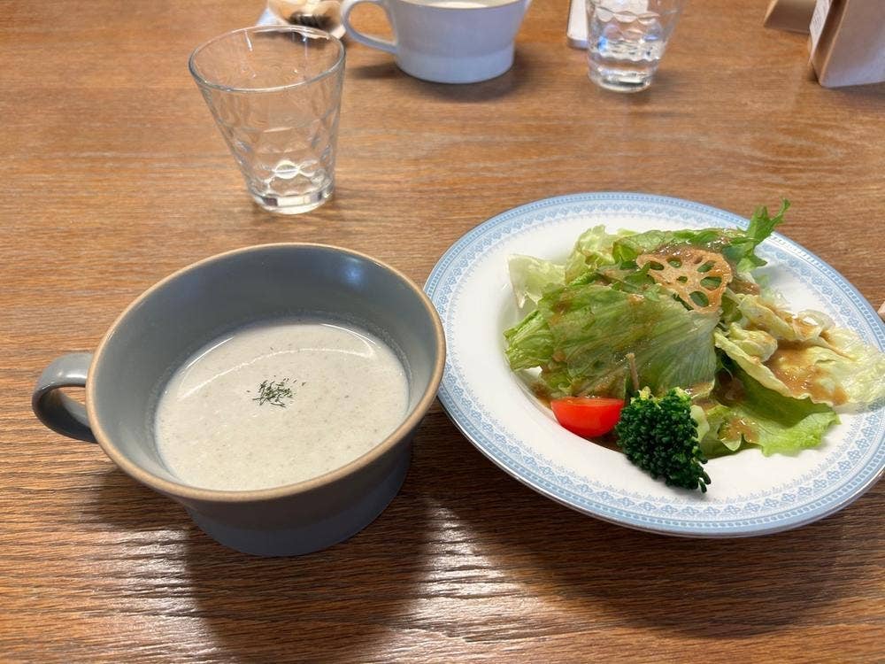 Kimino Studio & Cafe
