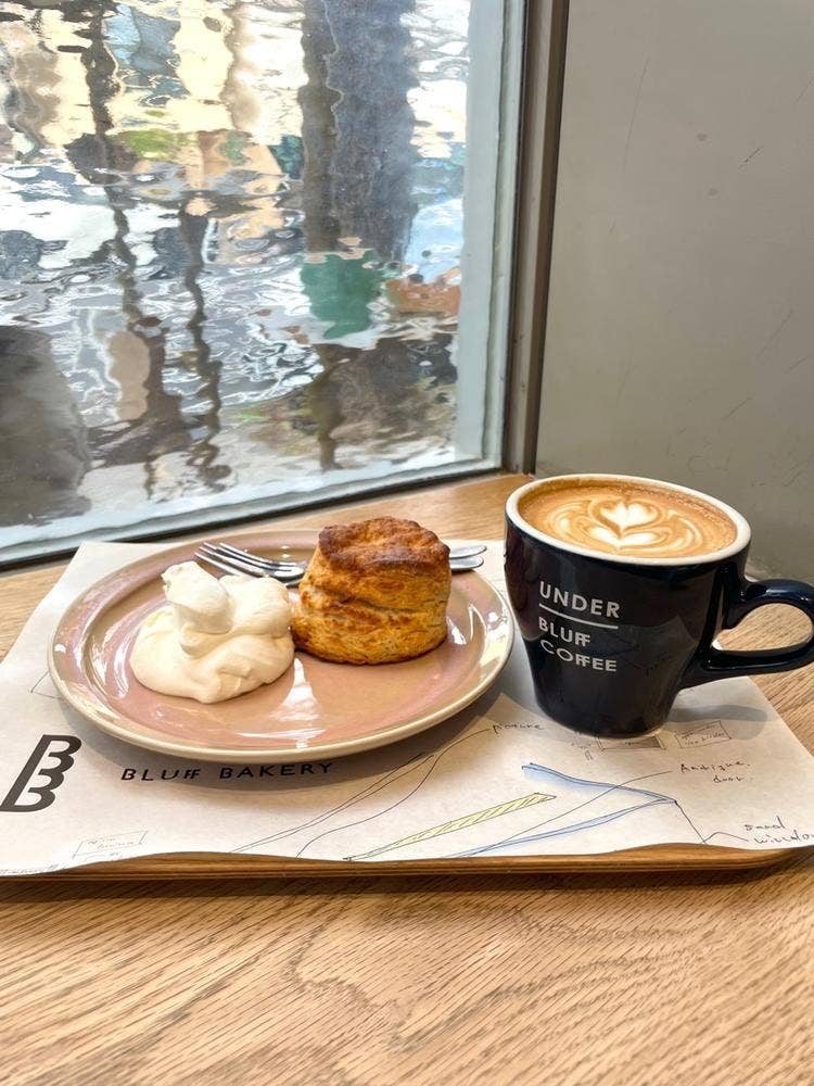 アンダーブラフコーヒー