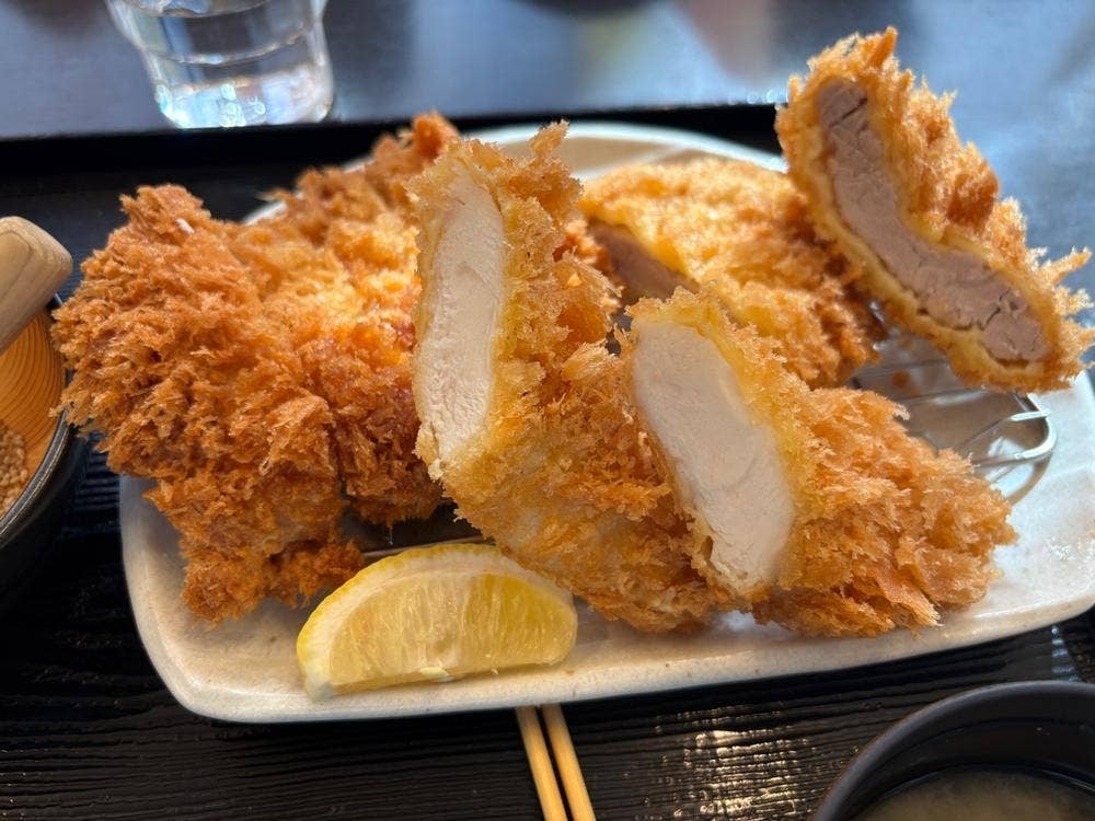 とんかつ みくりや