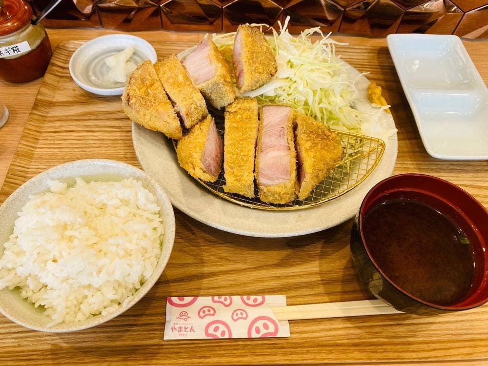 厚切りレアとんかつ やまとん