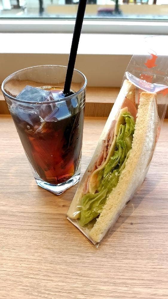 Holly's Cafe 三宮センタープラザ店