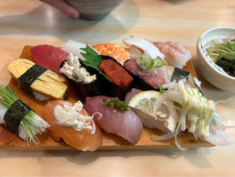 回転寿司ぶんぶん