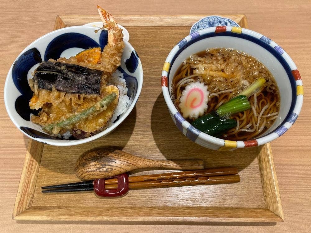 蕎麦処 とみ田