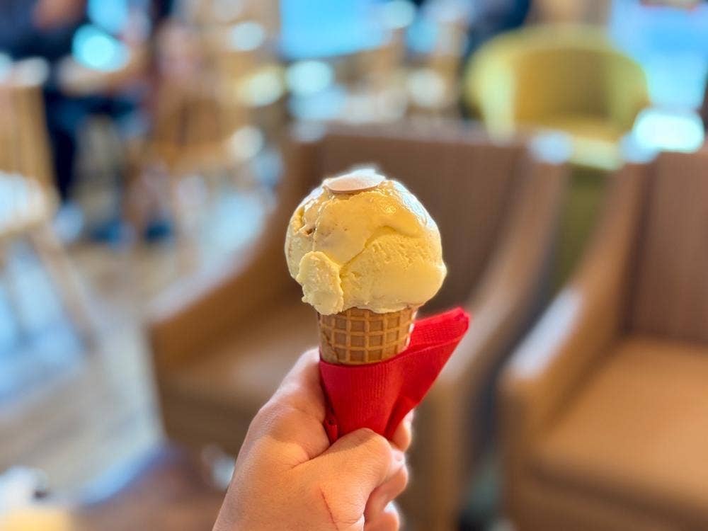 CREMAHOP 赤坂見附店