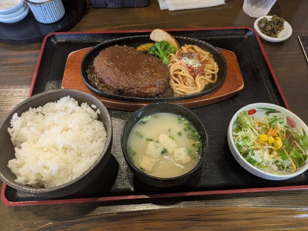 炭火焼 もみじ