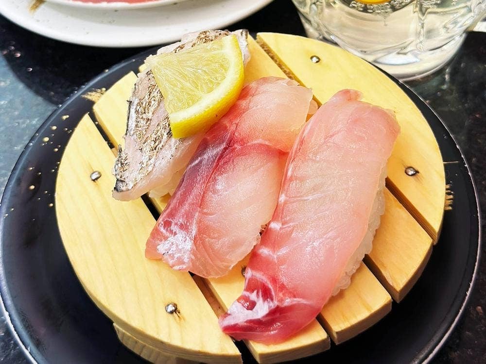 回転寿司沼津すし之助 青葉台店