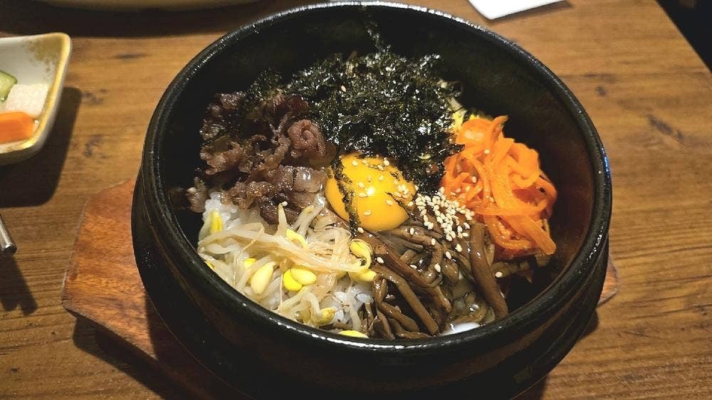 韓国料理豚ブザ 新宿店