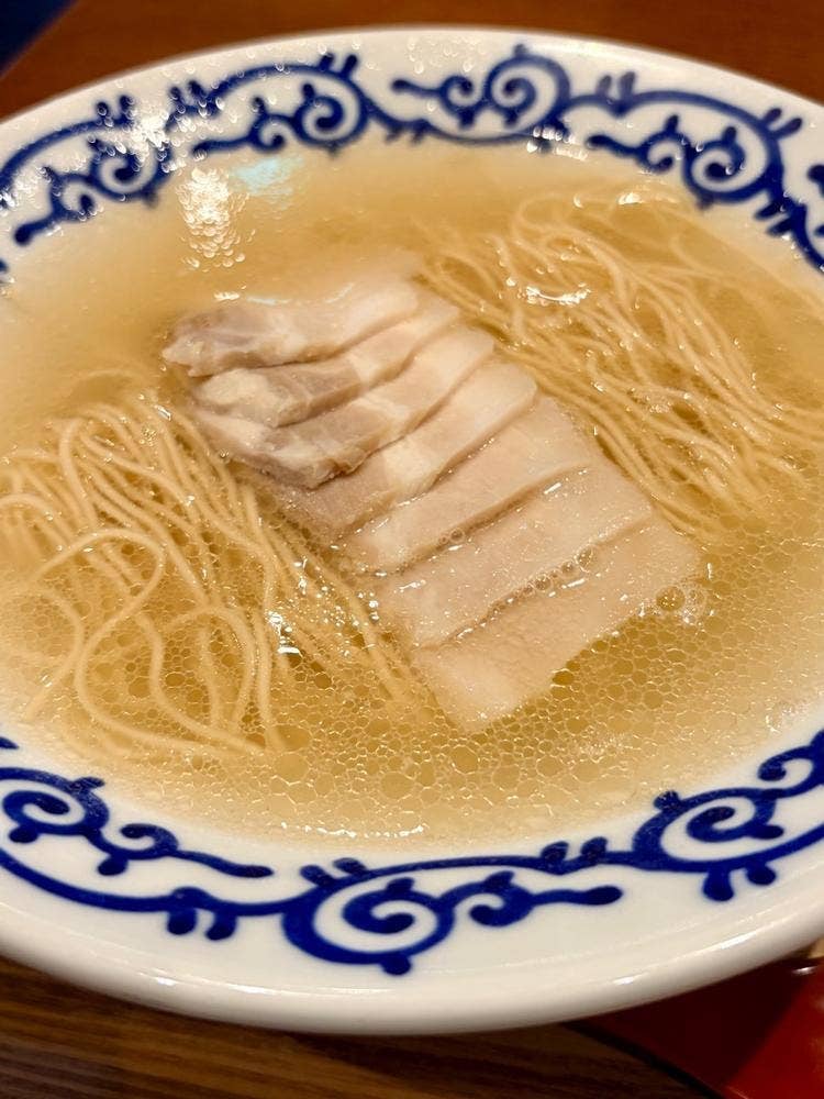 豚そば月や ラーメン滑走路店