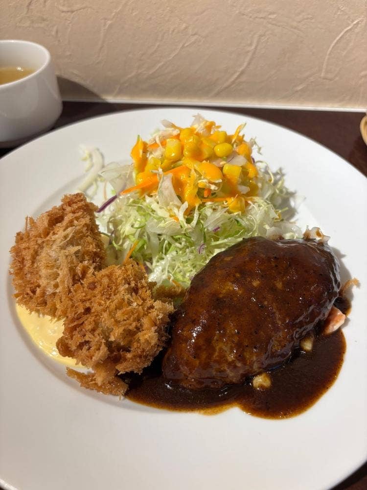 洋食レストラン ロッキー