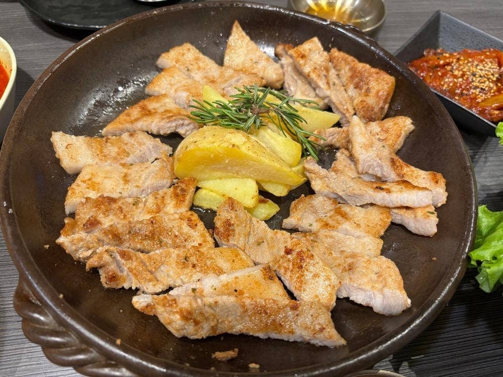 韓国カフェダイニング HANOK