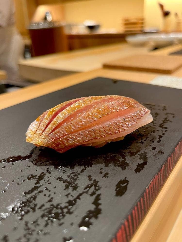 鮨結う遥