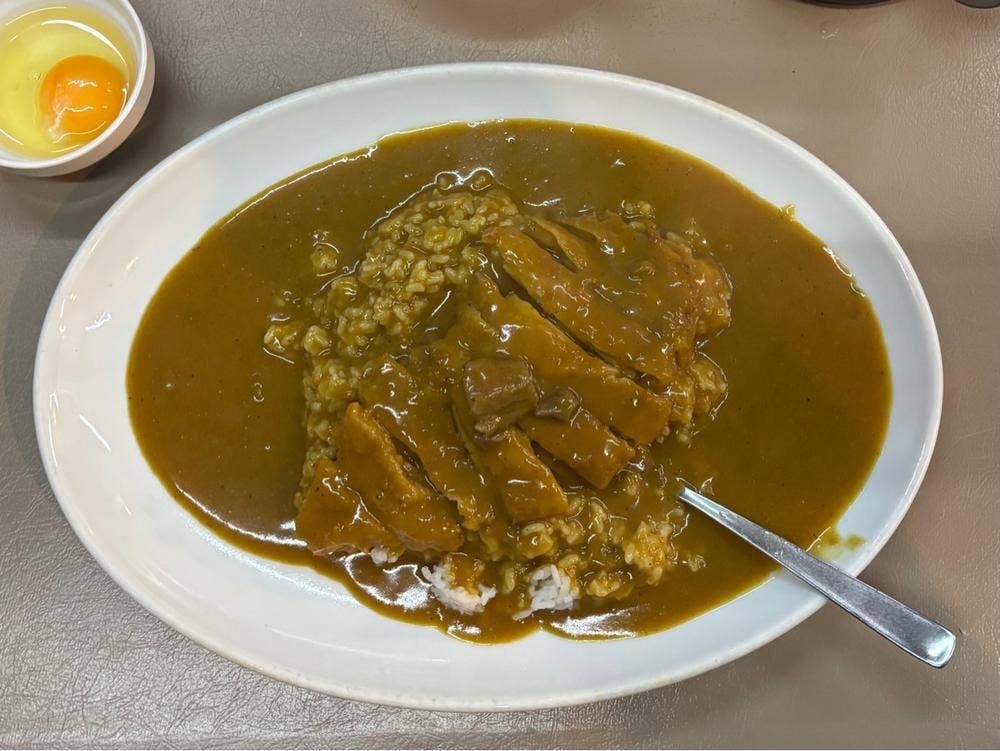 カレーや マドラス
