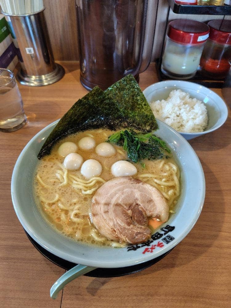 横浜家系ラーメン 町田商店 御殿場店