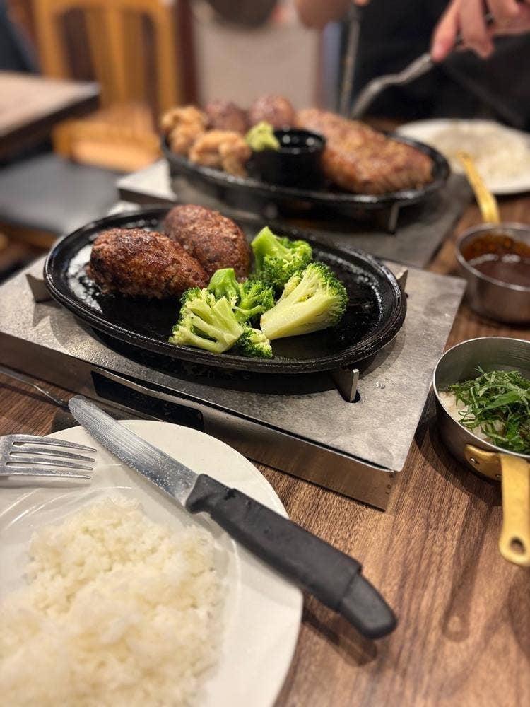 ステーキMAX 新宿西口店
