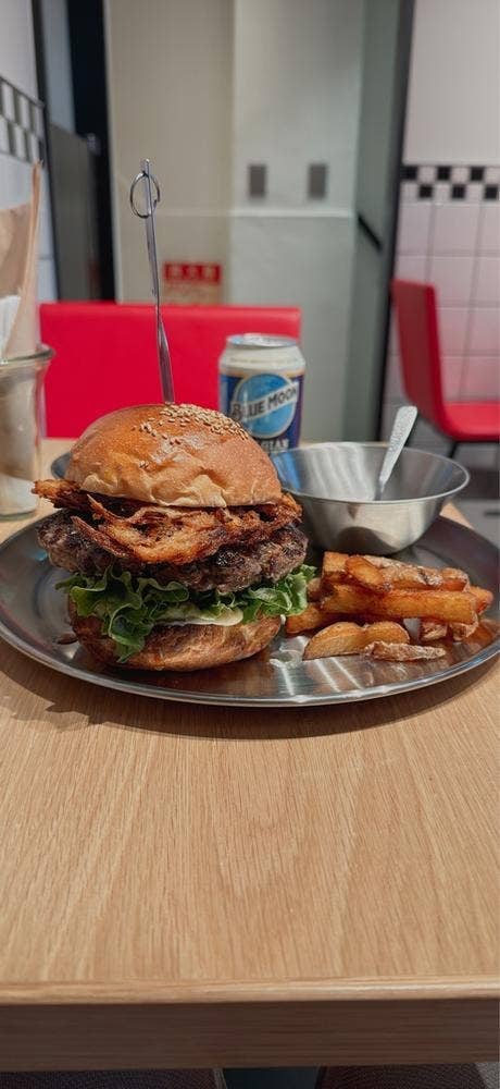 BLACK ROCKS BURGER SHIBUYA