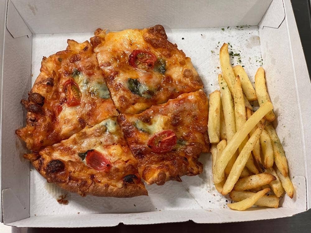 ピザーラ 有明店