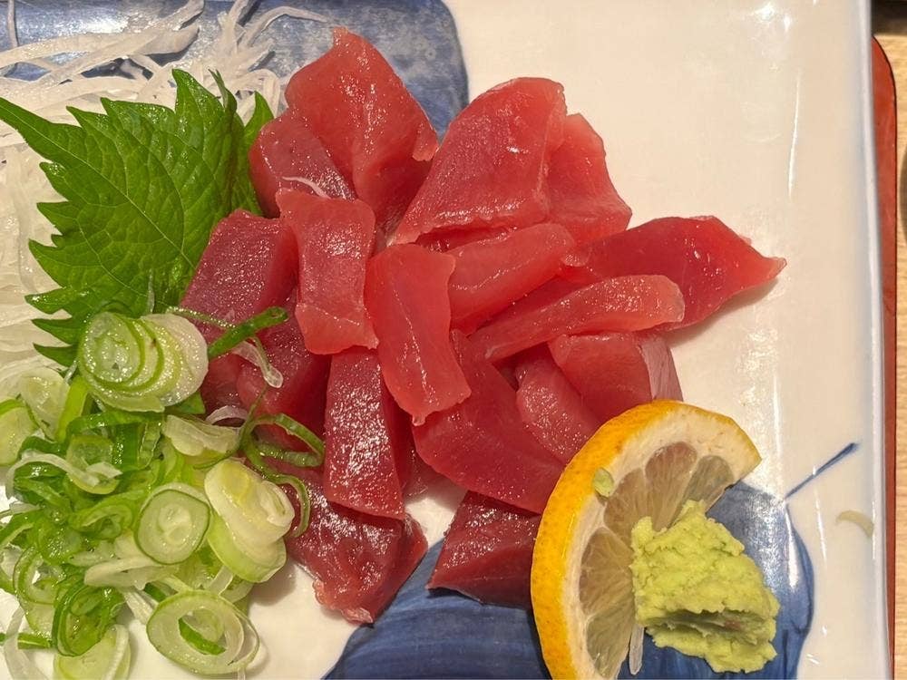 鮪小屋本店 エスカ店