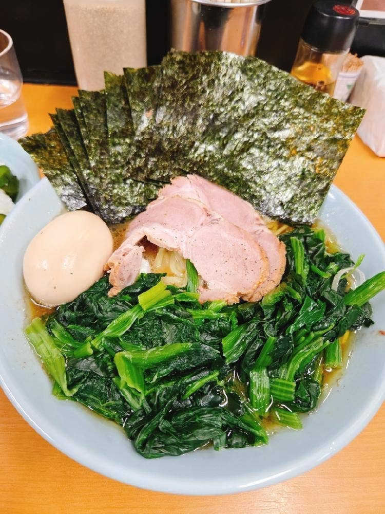 横浜ラーメン 武蔵家 綾瀬店