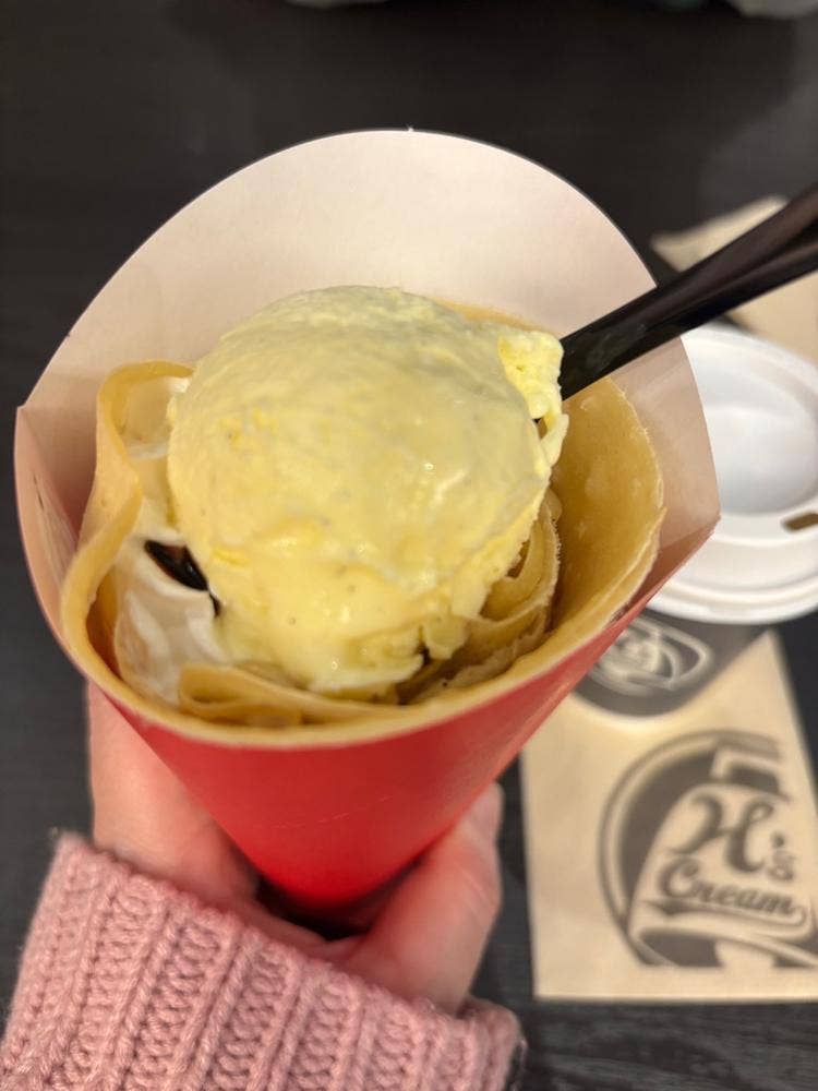 THE OUTLETS HIROSHIMA H'sCREAM and COFFEE