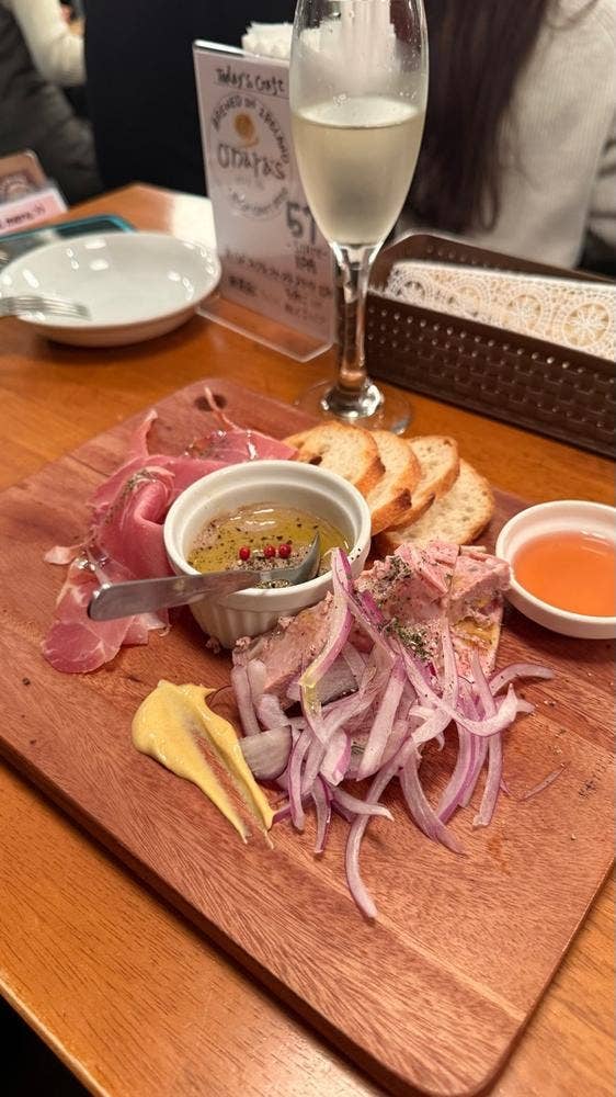 赤バルRETZE 池袋店