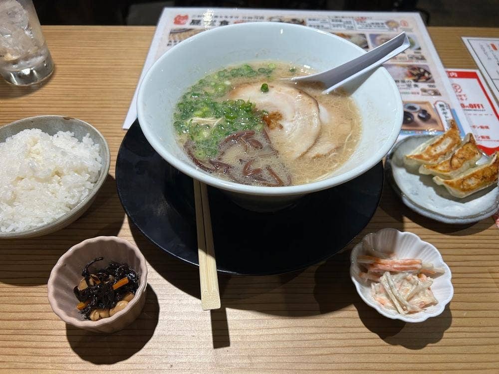 ハイボール酒場 ともすけ