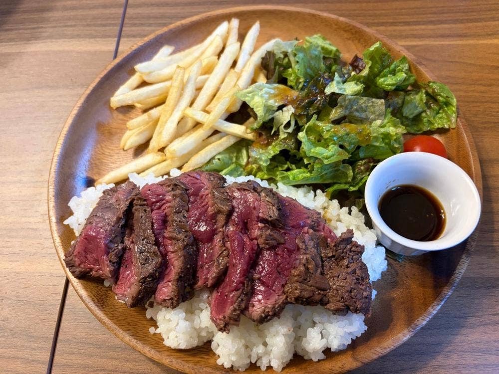 WAI BASE STEAK & BAL