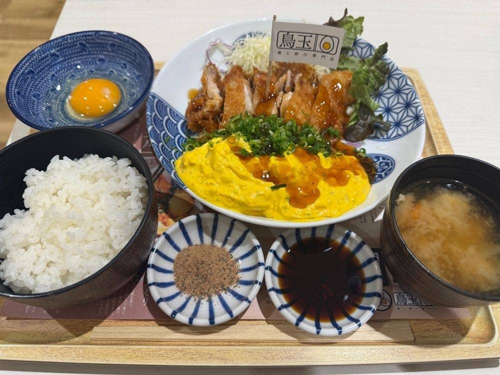 鳥と卵の専門店 鳥玉カメイドクロック店