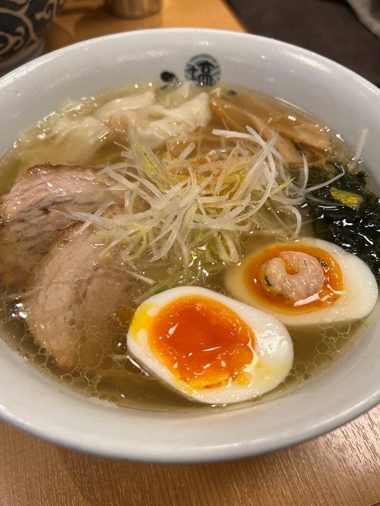 塩ラーメン専門 ひるがお 東京駅店