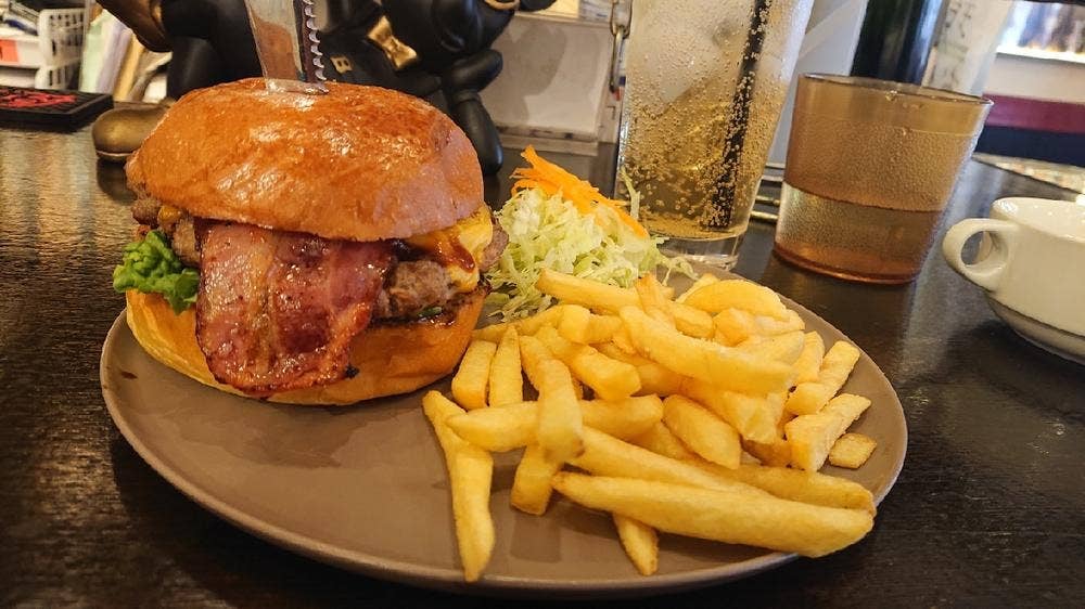 溶岩ダイニング brave