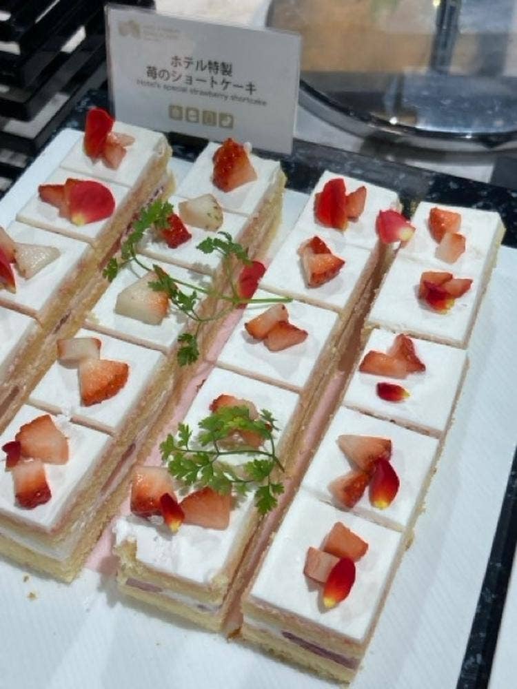 レストラン ユラユラ ホテルロイヤルクラシック大阪