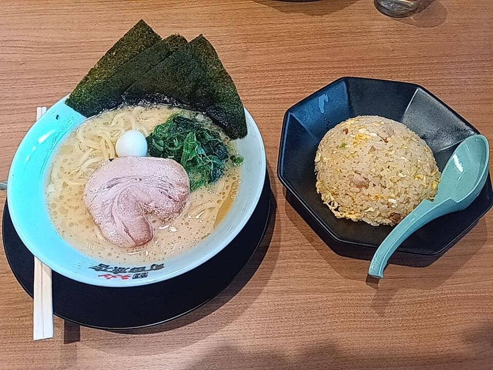 横濱家系ラーメン 町田商店 横浜荏田店