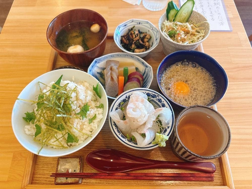 定食カフェ 白