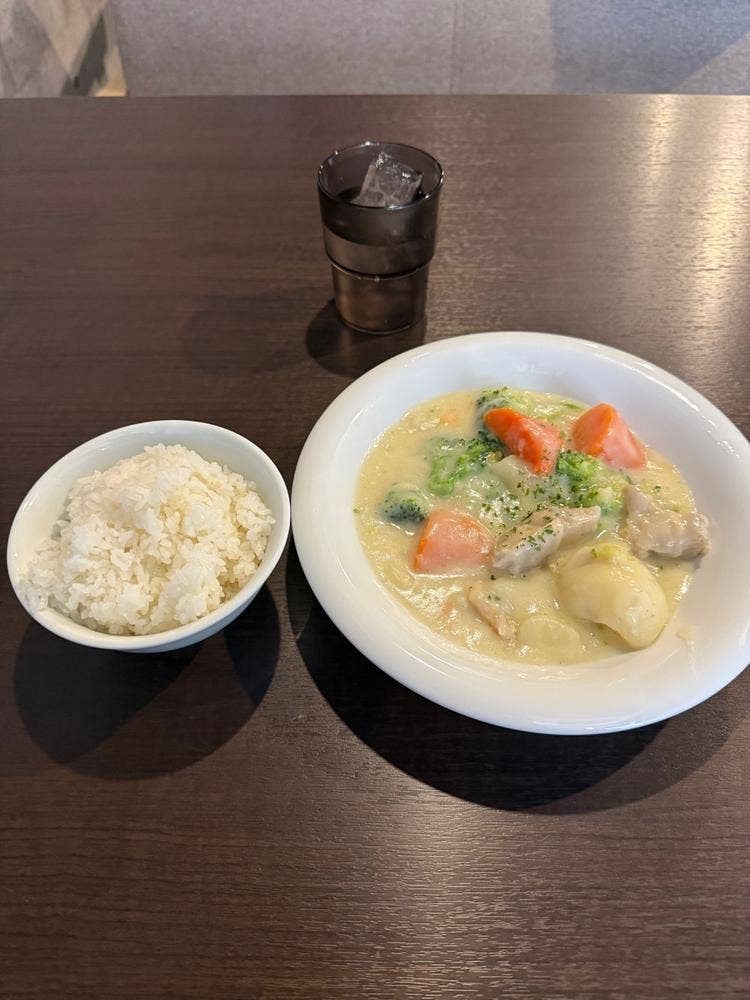 ダイニングカフェ チロリ