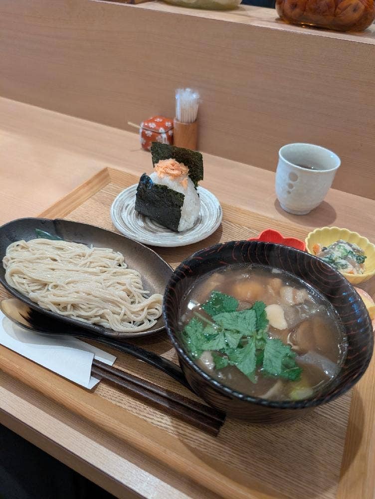 田んぼとぶどう