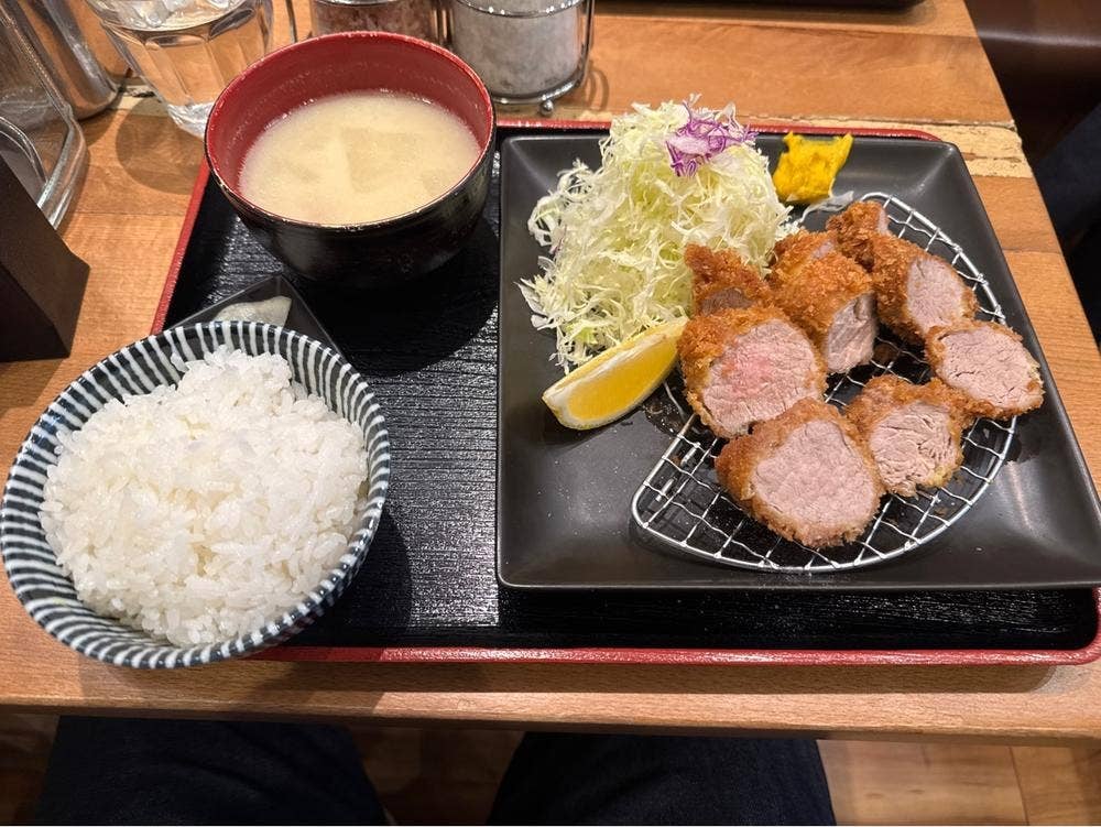 とんかつ檍のカレー屋 いっぺこっぺ 新宿御苑店