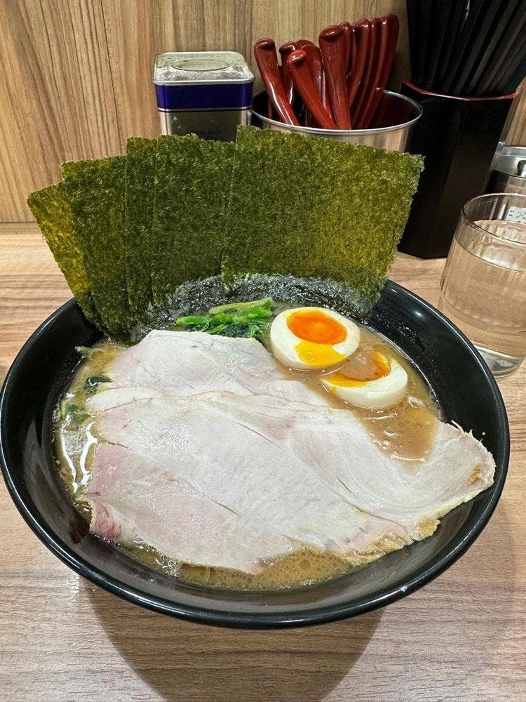 横浜ラーメン 響家