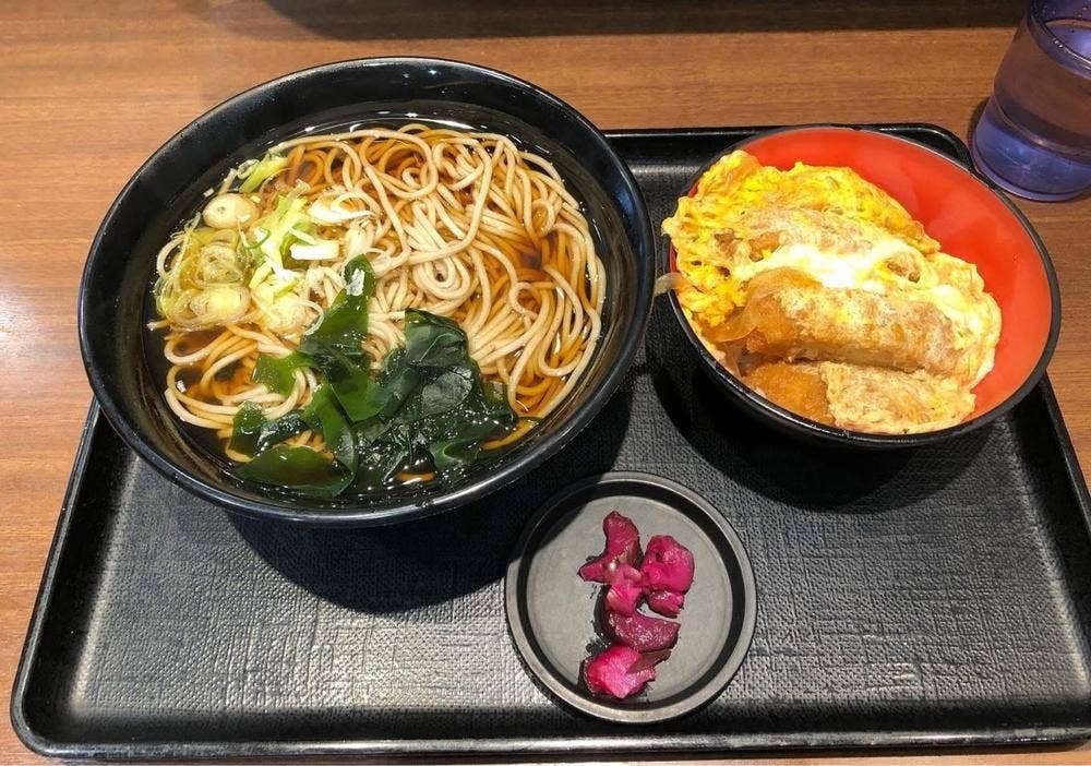 名代 富士そば 池袋東口店