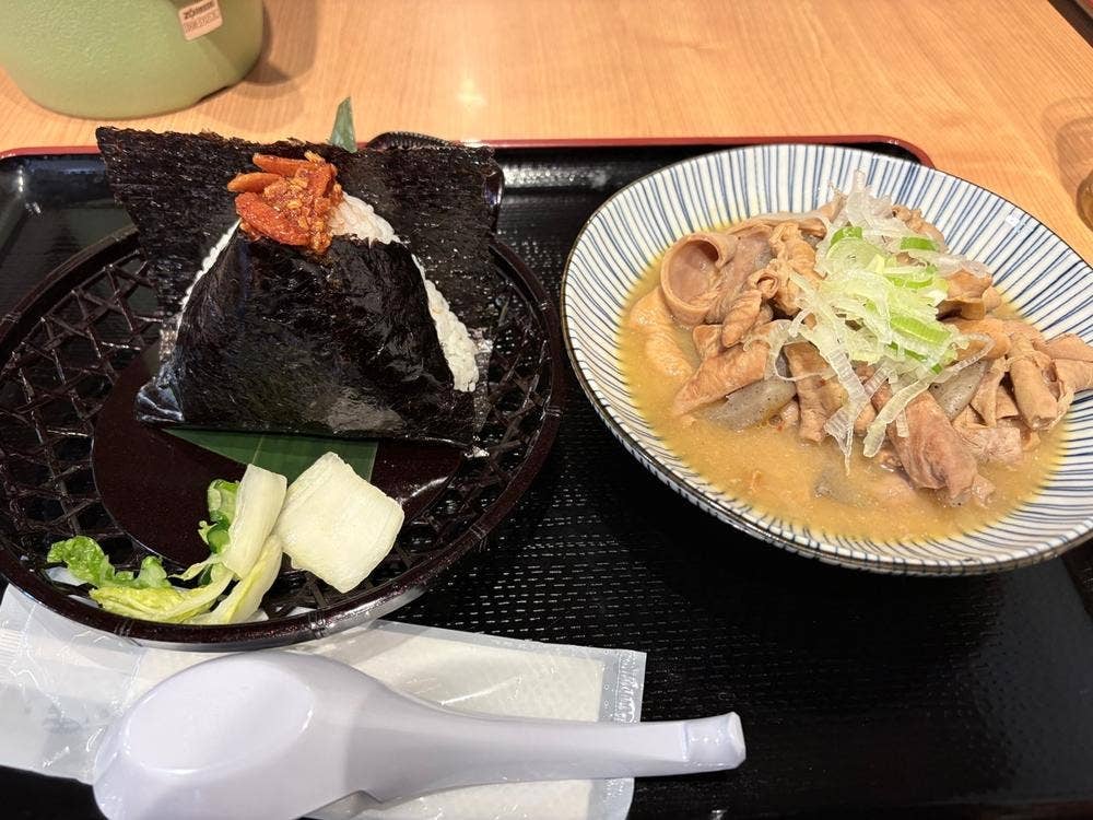 農家の息子がつくる食堂 さんかくともつ