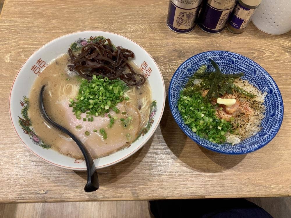 博多豚骨醤油らーめん ウチダヤ
