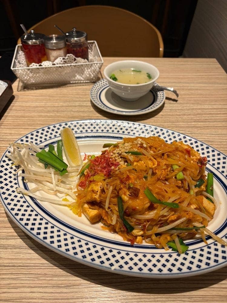 Asian Restaurant BASIL 丸の内パレスビル店