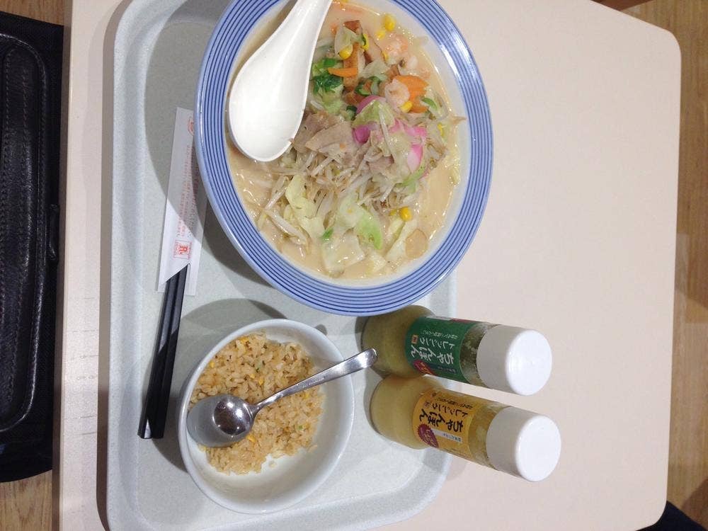 リンガーハット MOMOテラス店