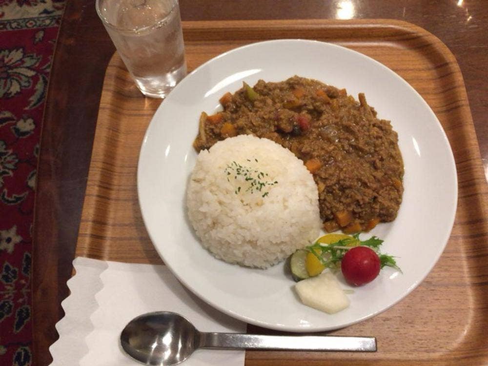 食堂 BATERIA