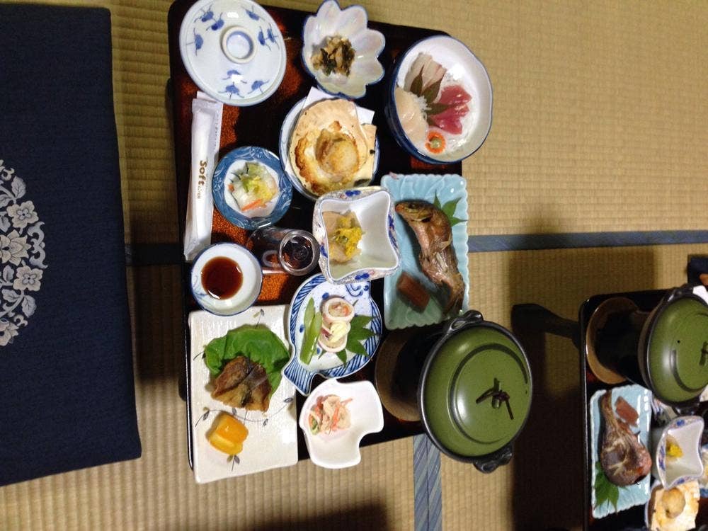 まるほん旅館