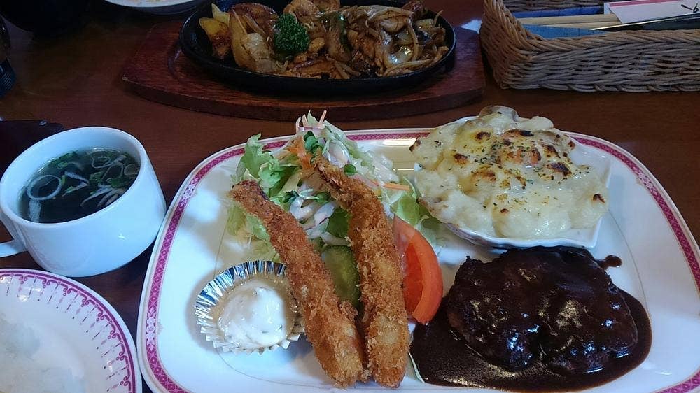 レストラン萩