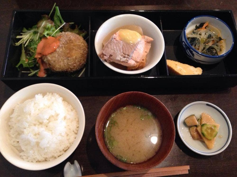うなぎのねどこ