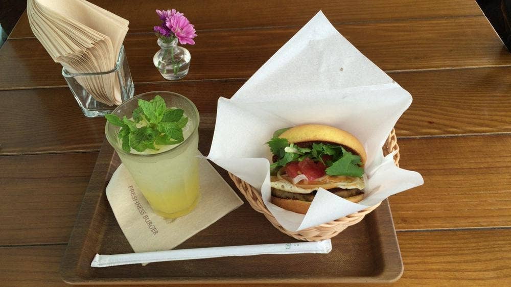 フレッシュネスバーガー 日野店