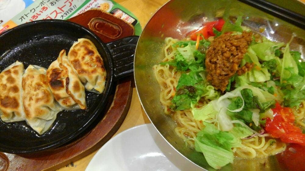 ガスト 三鷹新川店