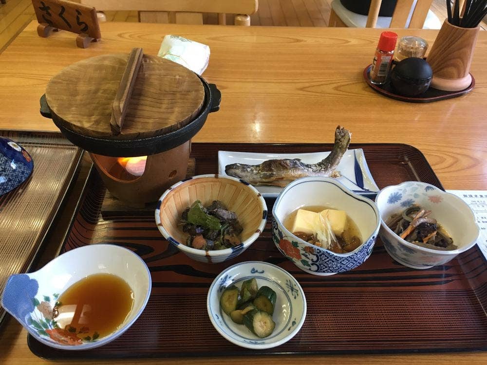 飯豊山荘
